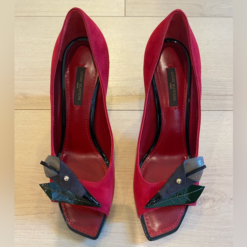 Louis Vuitton vintage heels